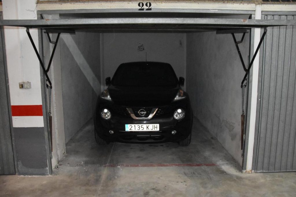Private garage